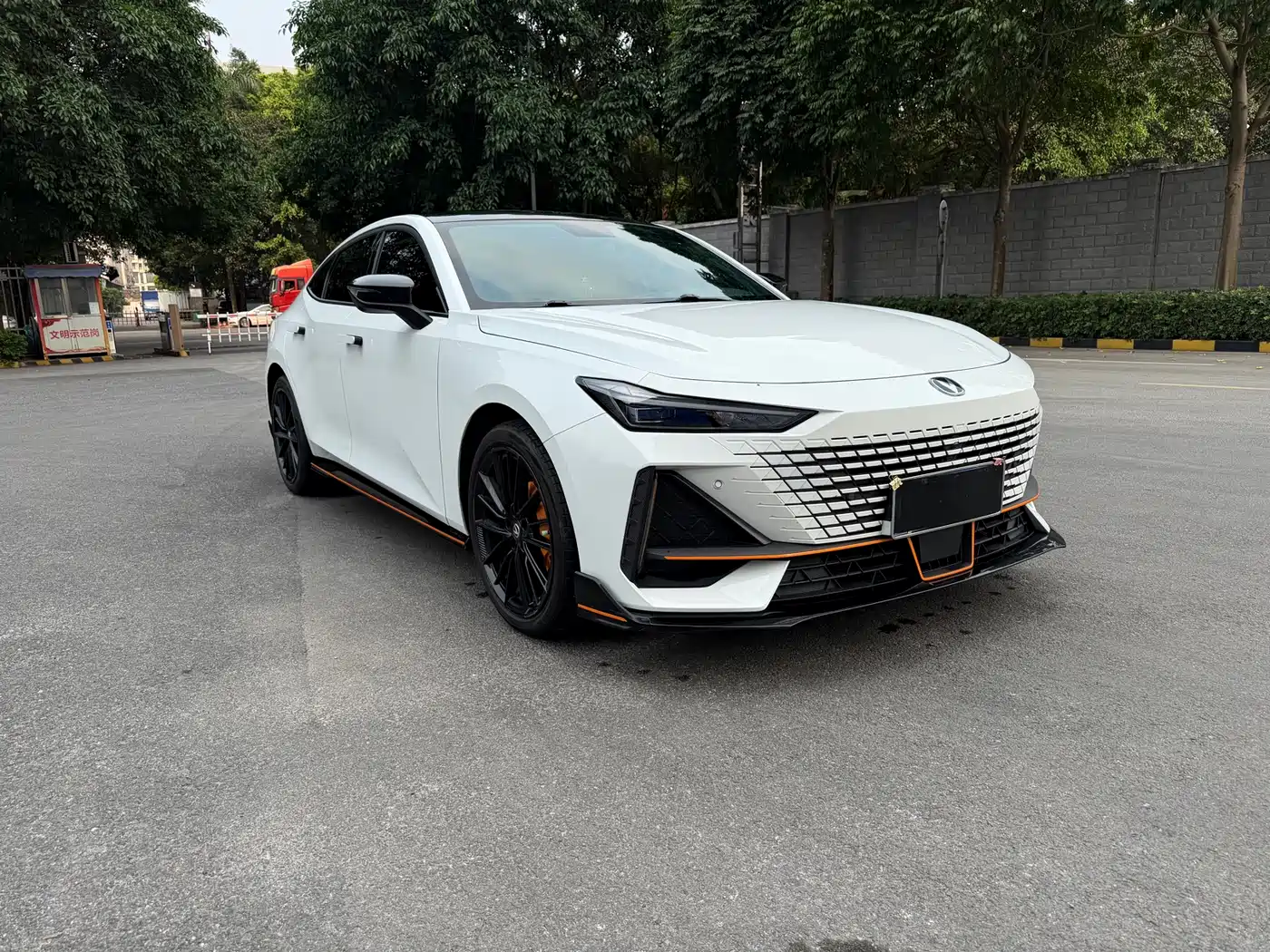 CHANGAN UNI-V