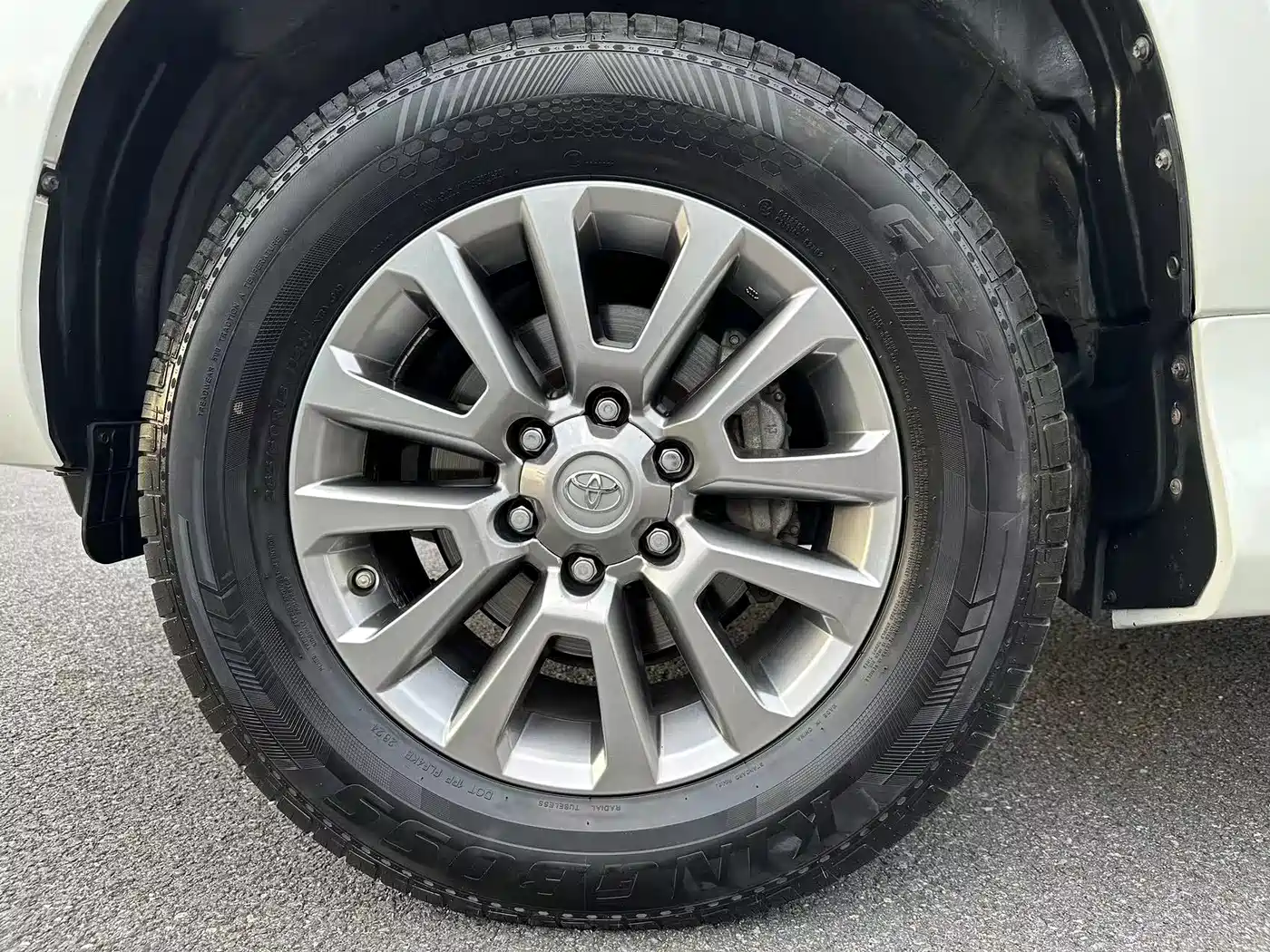 Toyota Prado 2018 3.5L Automatic TX-L Rear-mounted Spare Tire фото 24