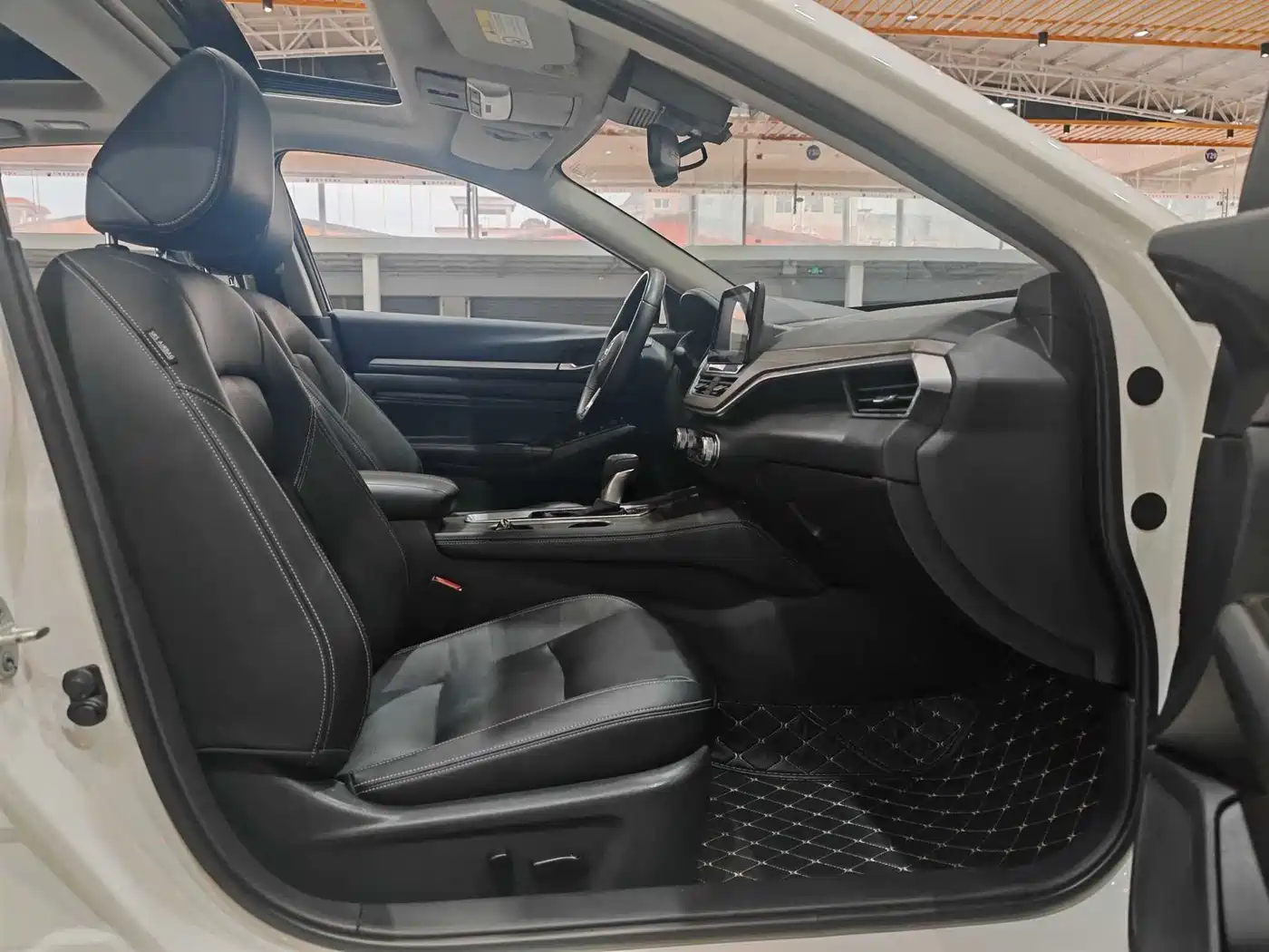 Фото 7 - Nissan Teana