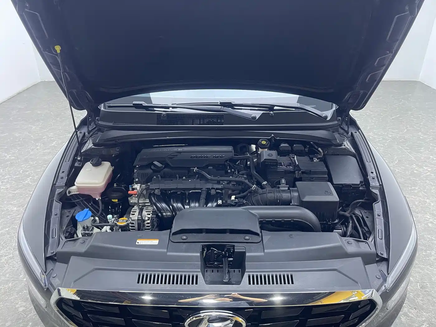 Hyundai Mistra 2021 2021 1.8L CVT LUX Premium