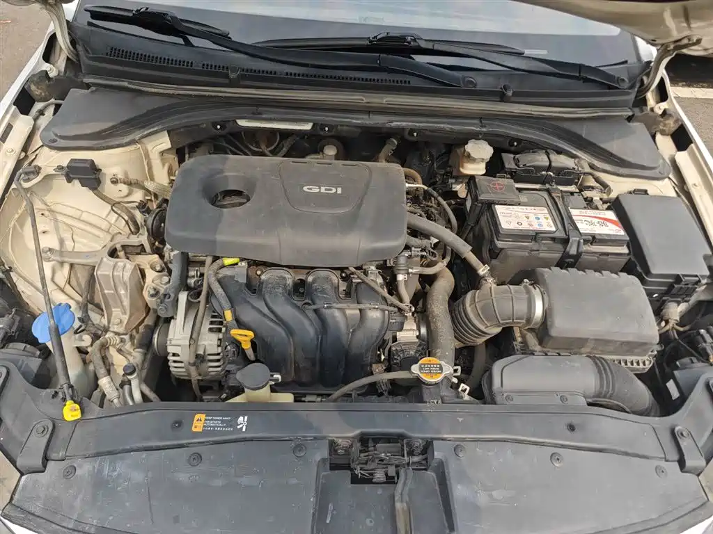 Hyundai Elantra 2016 1.6L Auto Smart·Youth Edition фото 16