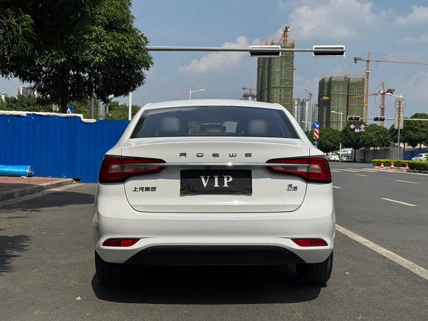 Roewe i5 2019 2020 1.5L Automatic 4G Connected Premium Flagship Edition
