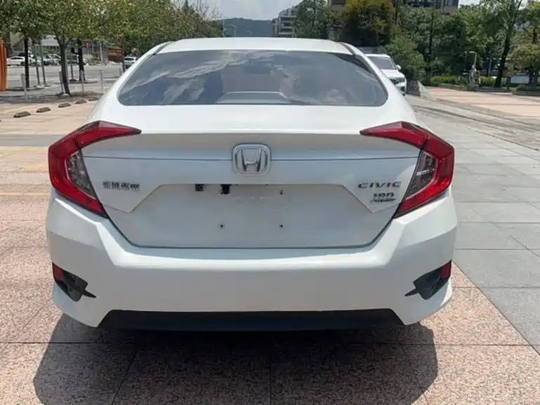 Фото 5 - Honda Civic