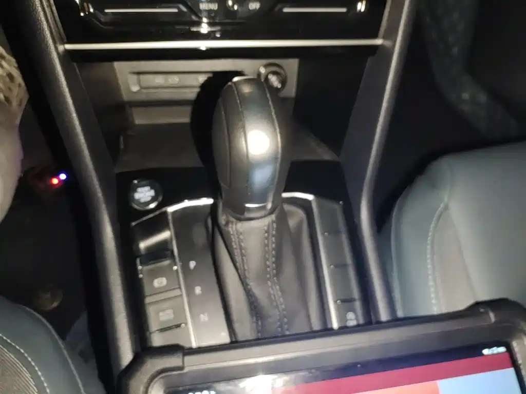 Volkswagen Tharu 2023 300TSI 2WD Full Moon Edition фото 14