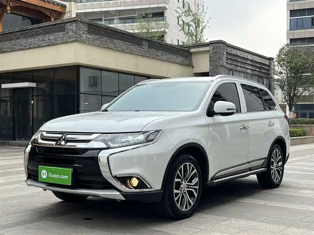 Mitsubishi Outlander 2018 2.4L 4WD Elite Edition 5-seater
