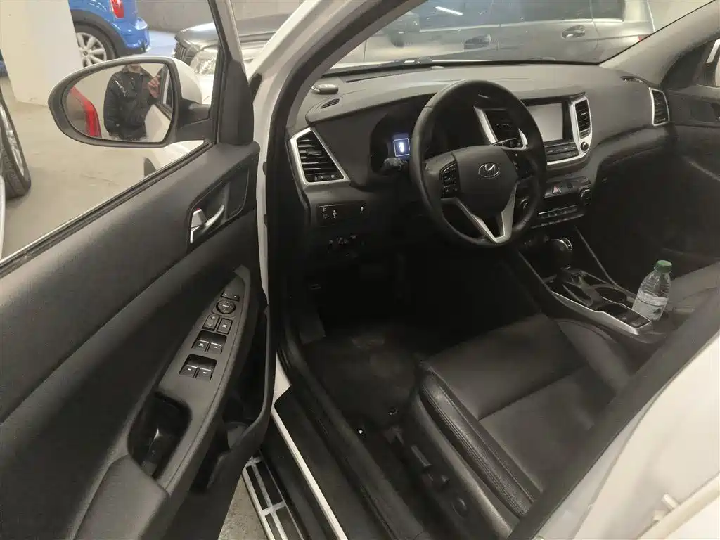 Hyundai Tucson 2018 1.6T DCT 2WD 15th Anniversary Special Edition фото 13