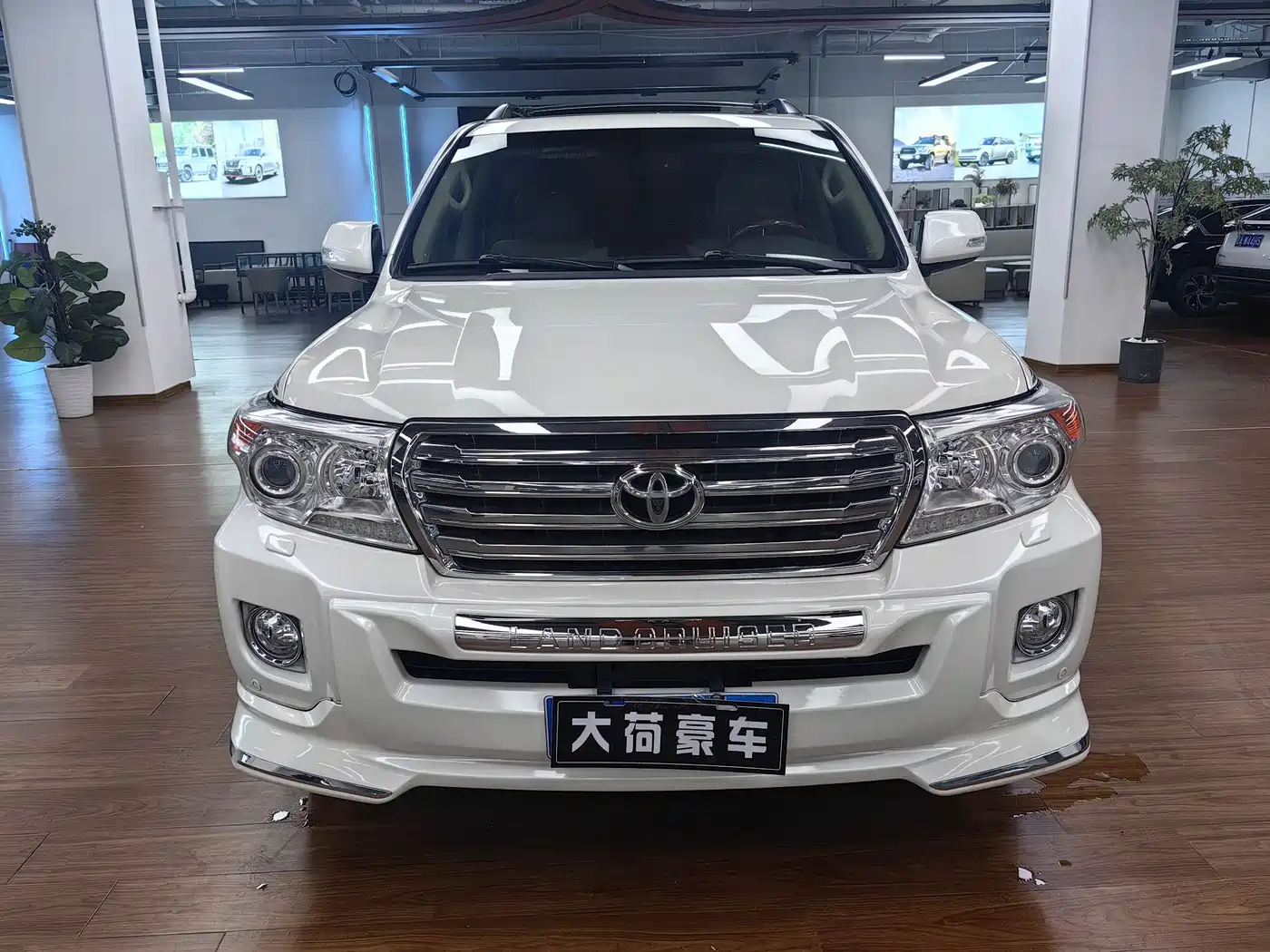 Toyota Land Cruiser (Import) фото 2