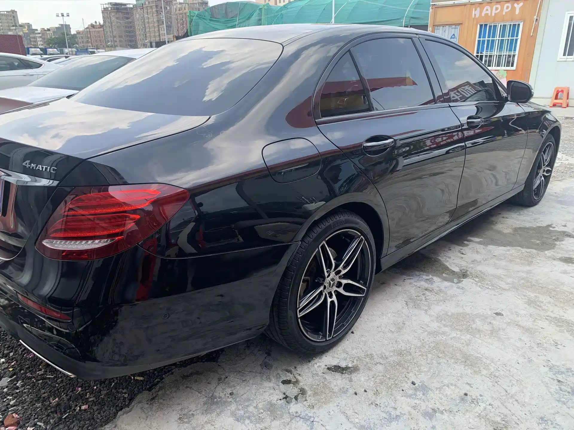 صورة 3 - Mercedes-Benz E-Class