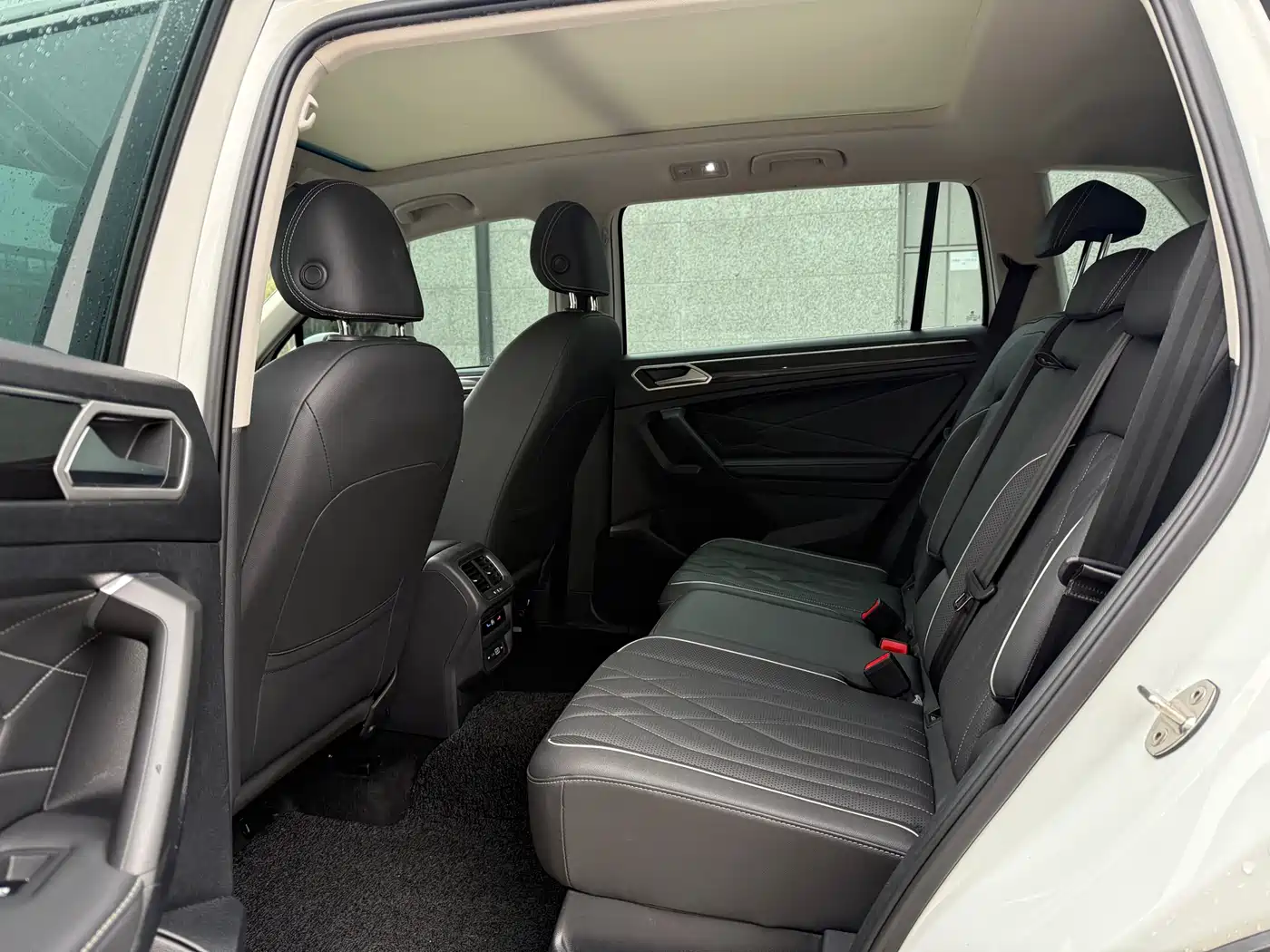 Volkswagen Tiguan L 2023 300TSI Automatic 2WD Smart Enjoyment Edition фото 5