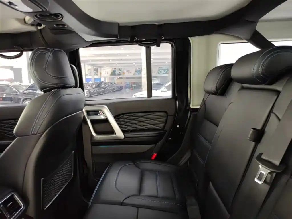 BAIC ORV Beijing Offroad BJ40 2024 2.0T Urban Hunter Glory Edition фото 18