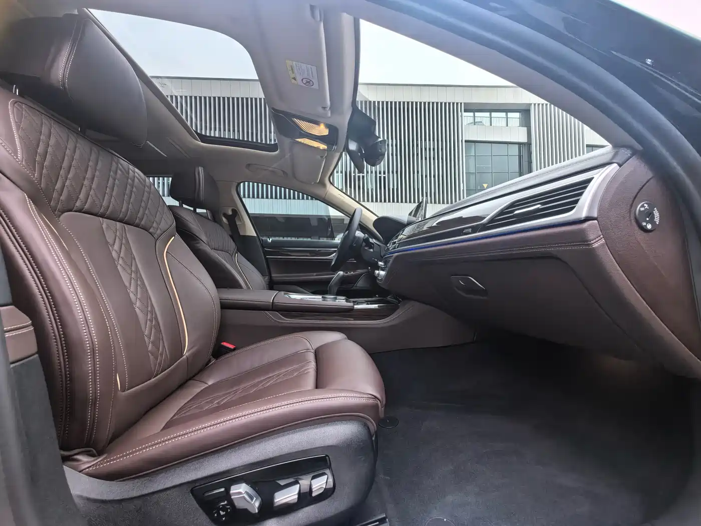 BMW 7 Series 2019 Facelift 730Li Luxury Package фото 14