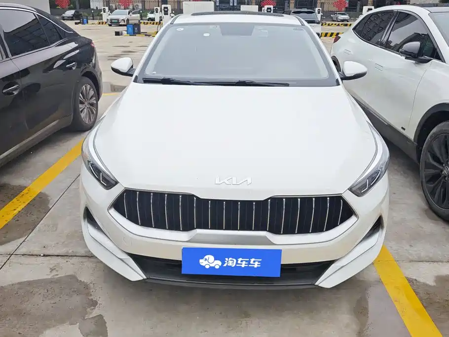 Kia K3 2023 2021 Facelift 1.5L CVT Youth Edition