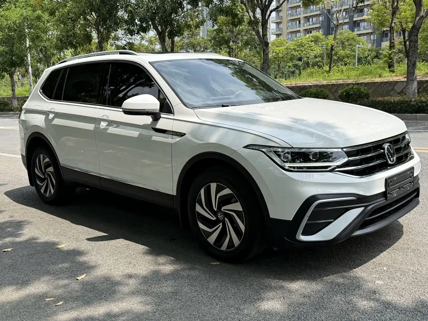 Volkswagen Tiguan L 2023 330TSI Auto 2WD Smart Edition фото 3