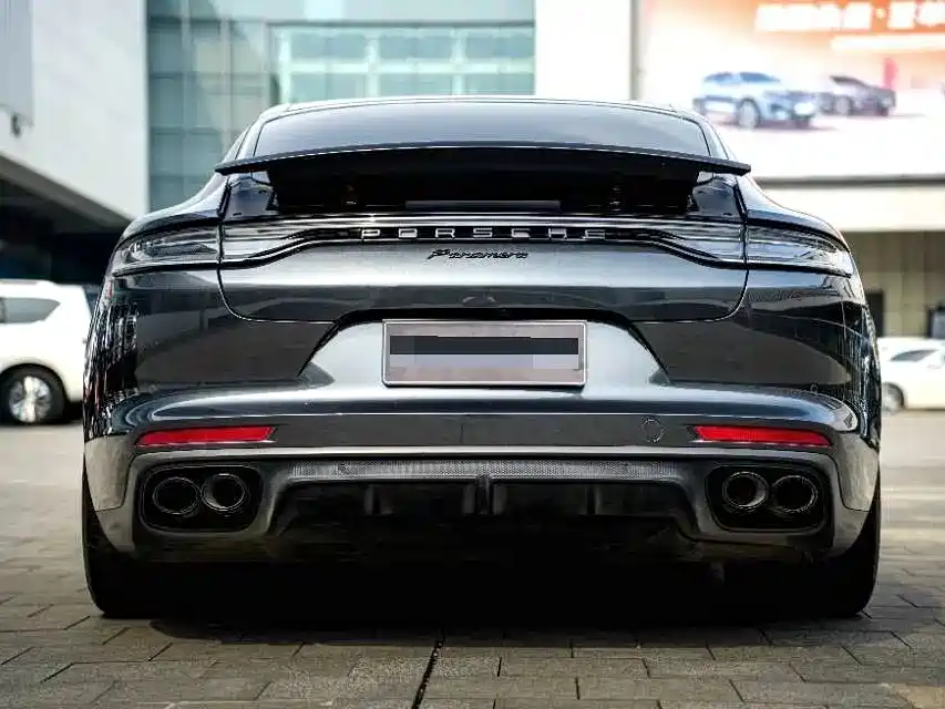 Фото 9 - Porsche Panamera
