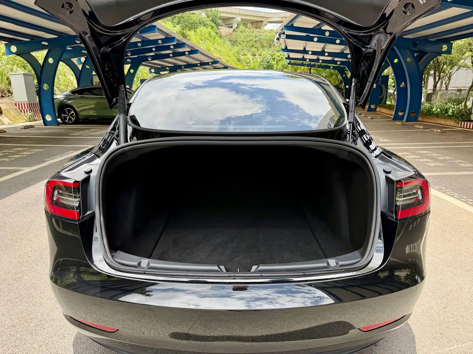 صورة 14 - Tesla Model 3