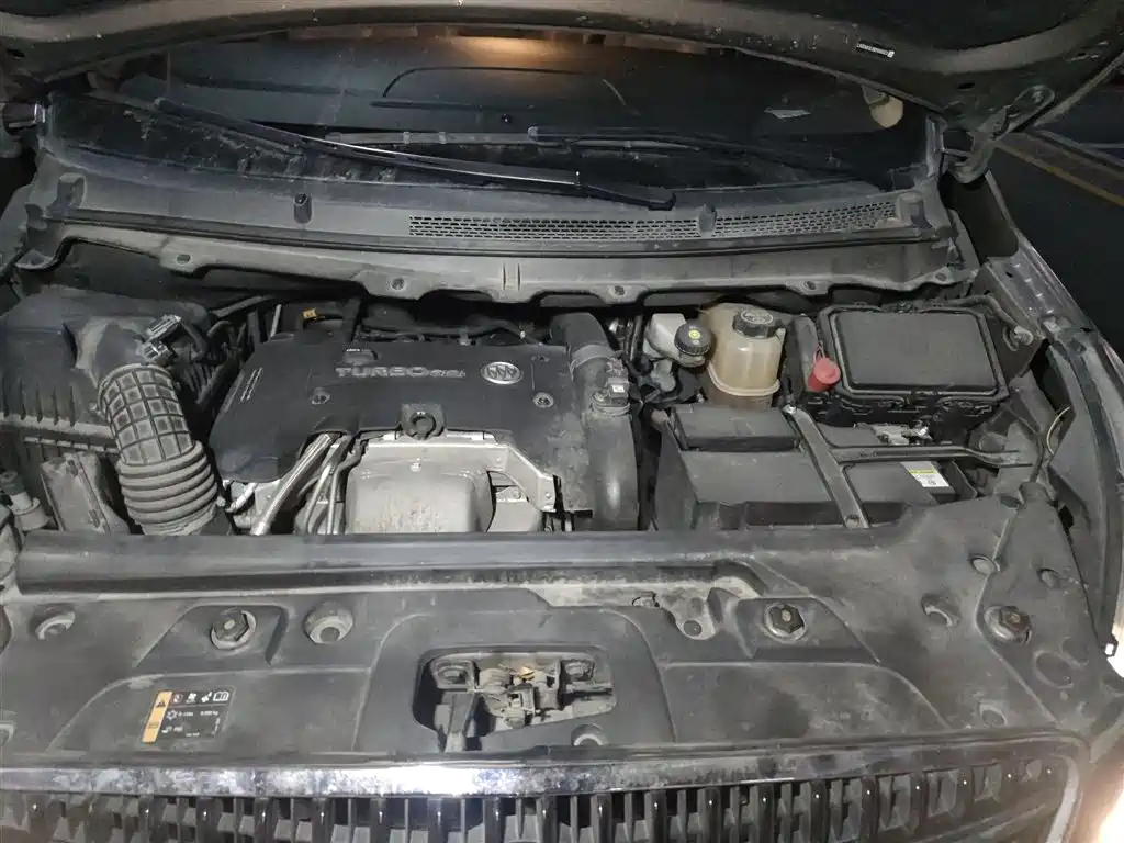 Buick GL8 2018 28T Premium Model China VI фото 11