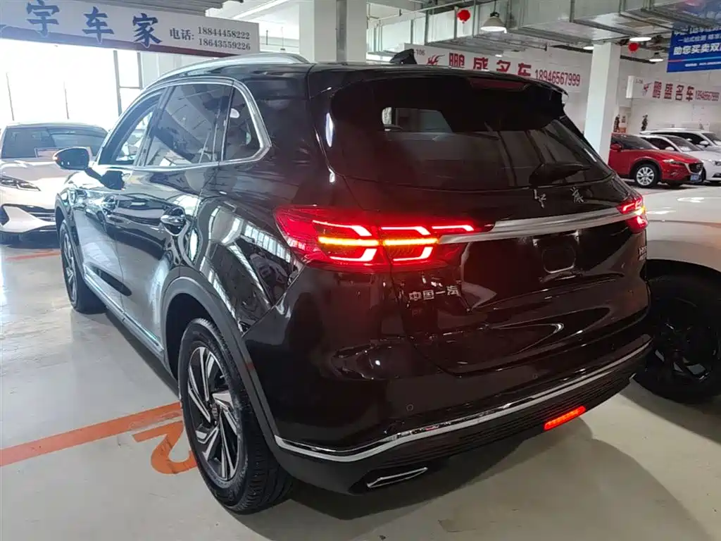 Hongqi HS5 2022 Facelift 2.0T Smart Flag Enjoyment Edition фото 5