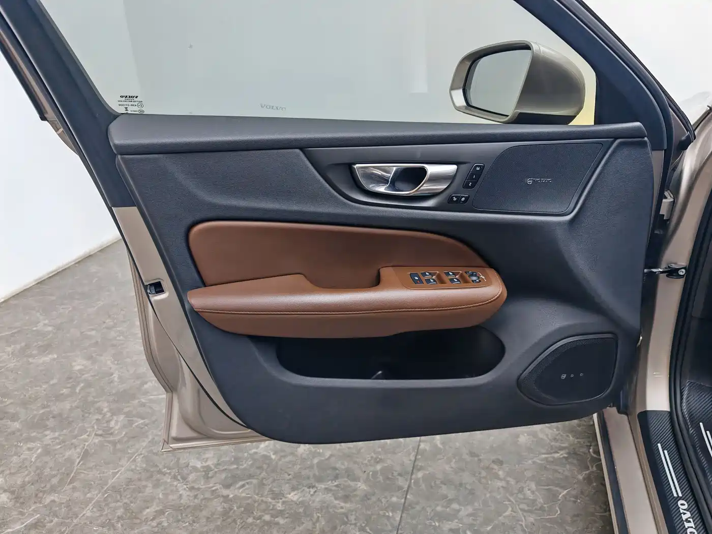 Volvo S60 2023 2023 B4 Smart Comfort Luxury Edition