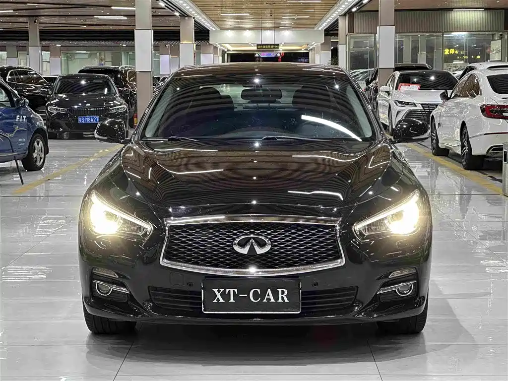 Photo 2 - Infiniti Q50L