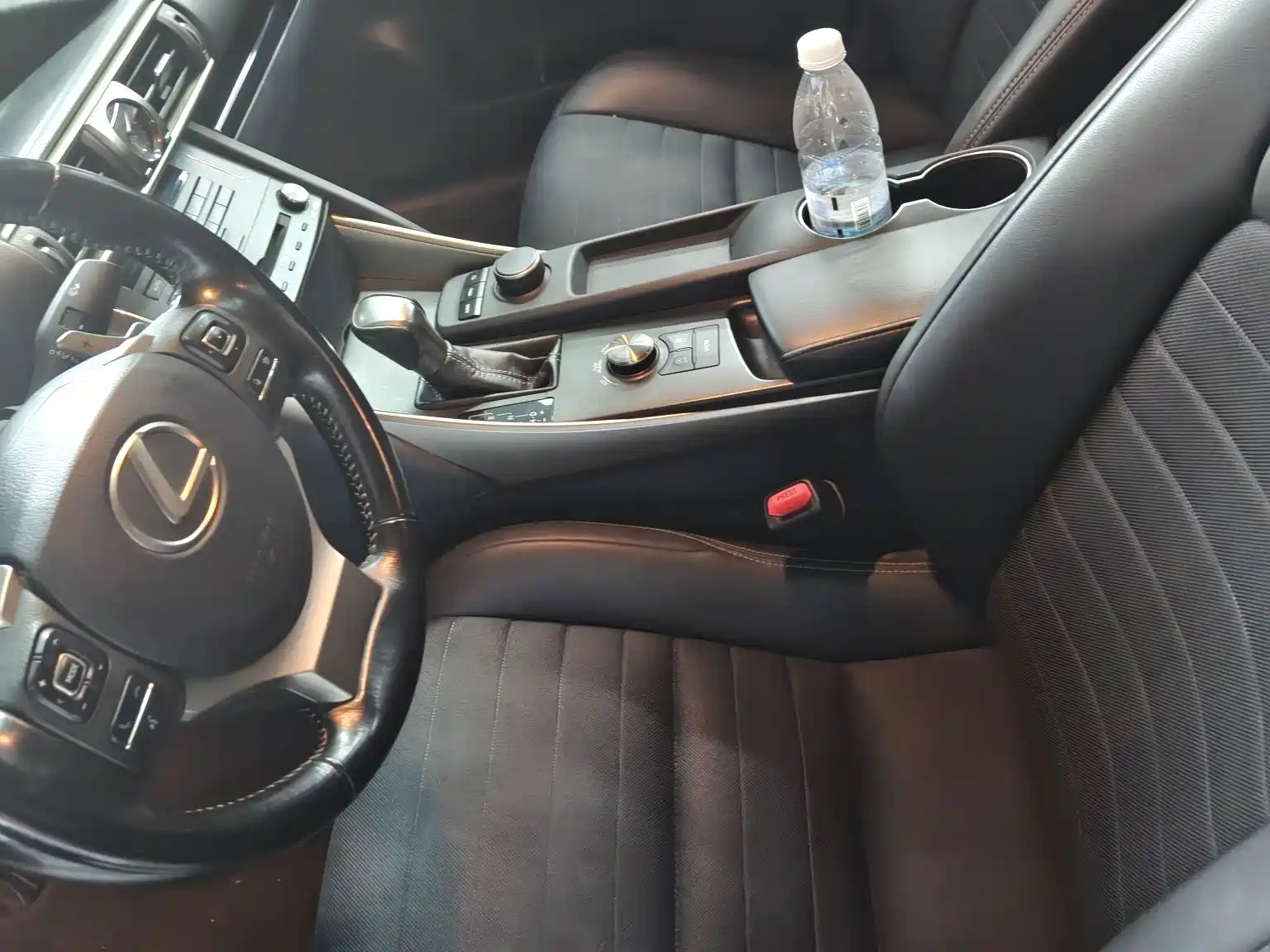 صورة 4 - Lexus IS