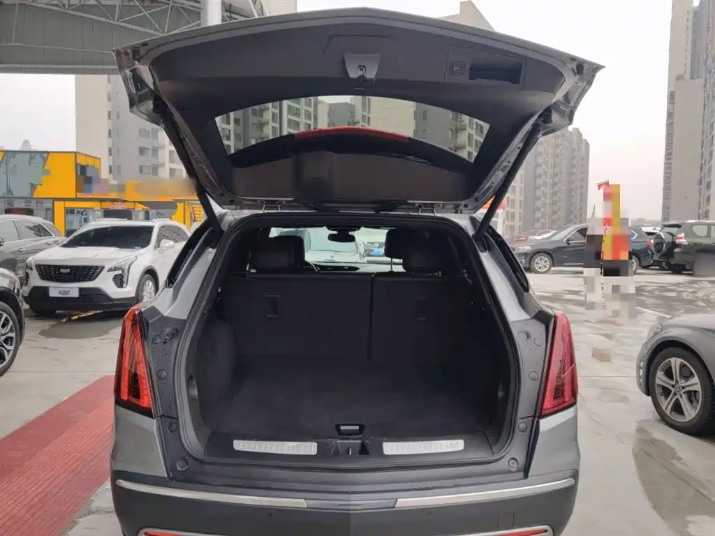 CADILLAC XT5