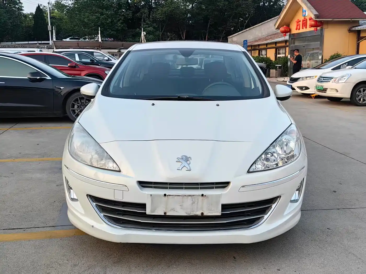 Peugeot 408 2013 2.0L Automatic Comfort Edition фото 2