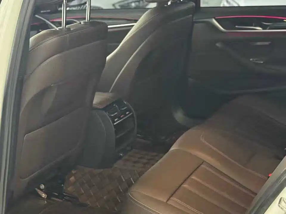 BMW 5 Series 2019 525Li M Sport Package фото 10