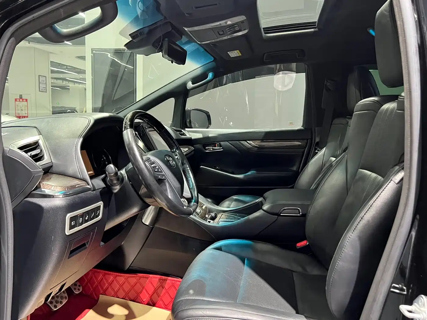 Toyota Alphard 2019 Hybrid 2.5L Premium Edition фото 7