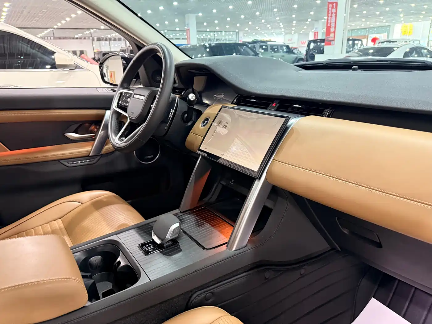 Land Rover Discovery Sport 2024 Luxury Custom Edition фото 12