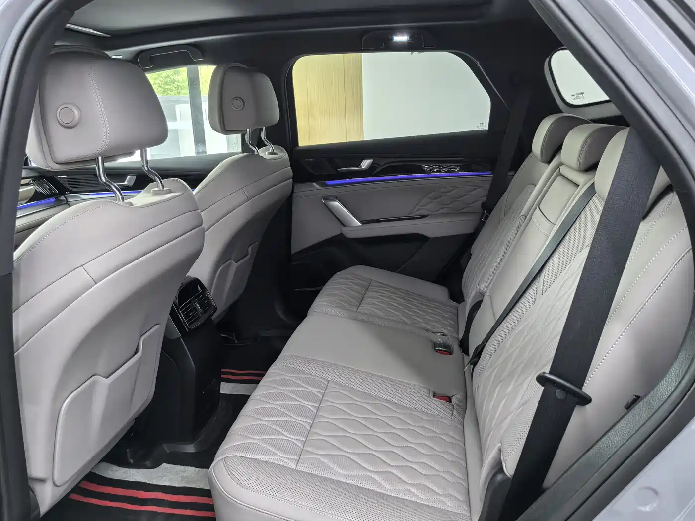 BYD Tang New Energy 2025 DM-i 115KM Flagship фото 16