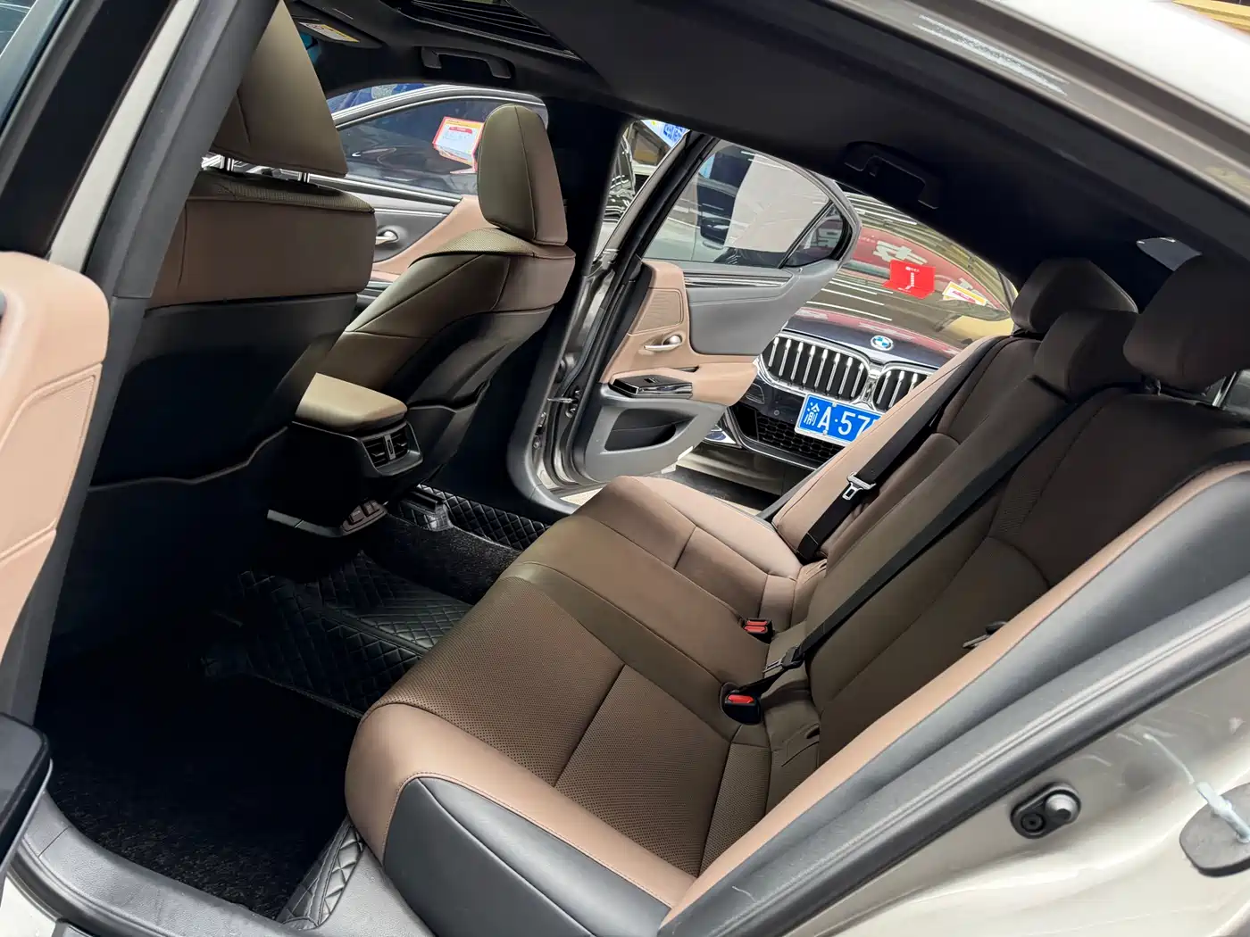 Lexus ES 2021 200 Excellence Edition фото 13