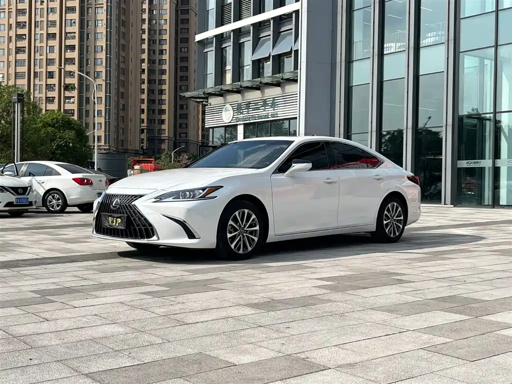 Lexus ES 2022 200 Excellence Edition