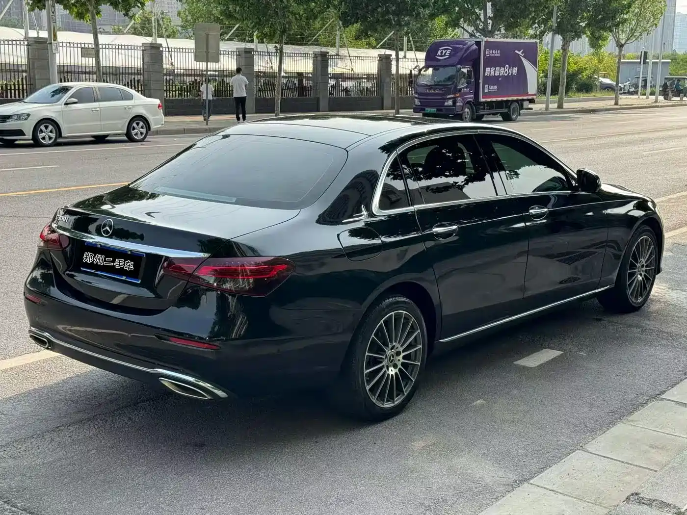 Mercedes-Benz E-Class 2021 E 260 L фото 9