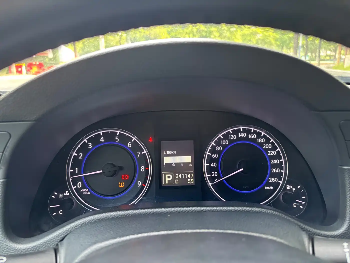 Infiniti G Series 2011 2010 Model G25 Sedan Luxury Sport Edition