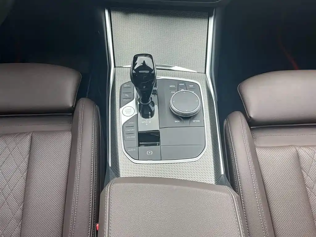 BMW 3 Series 2022 Facelift 325Li M Sport Shadow Edition фото 25