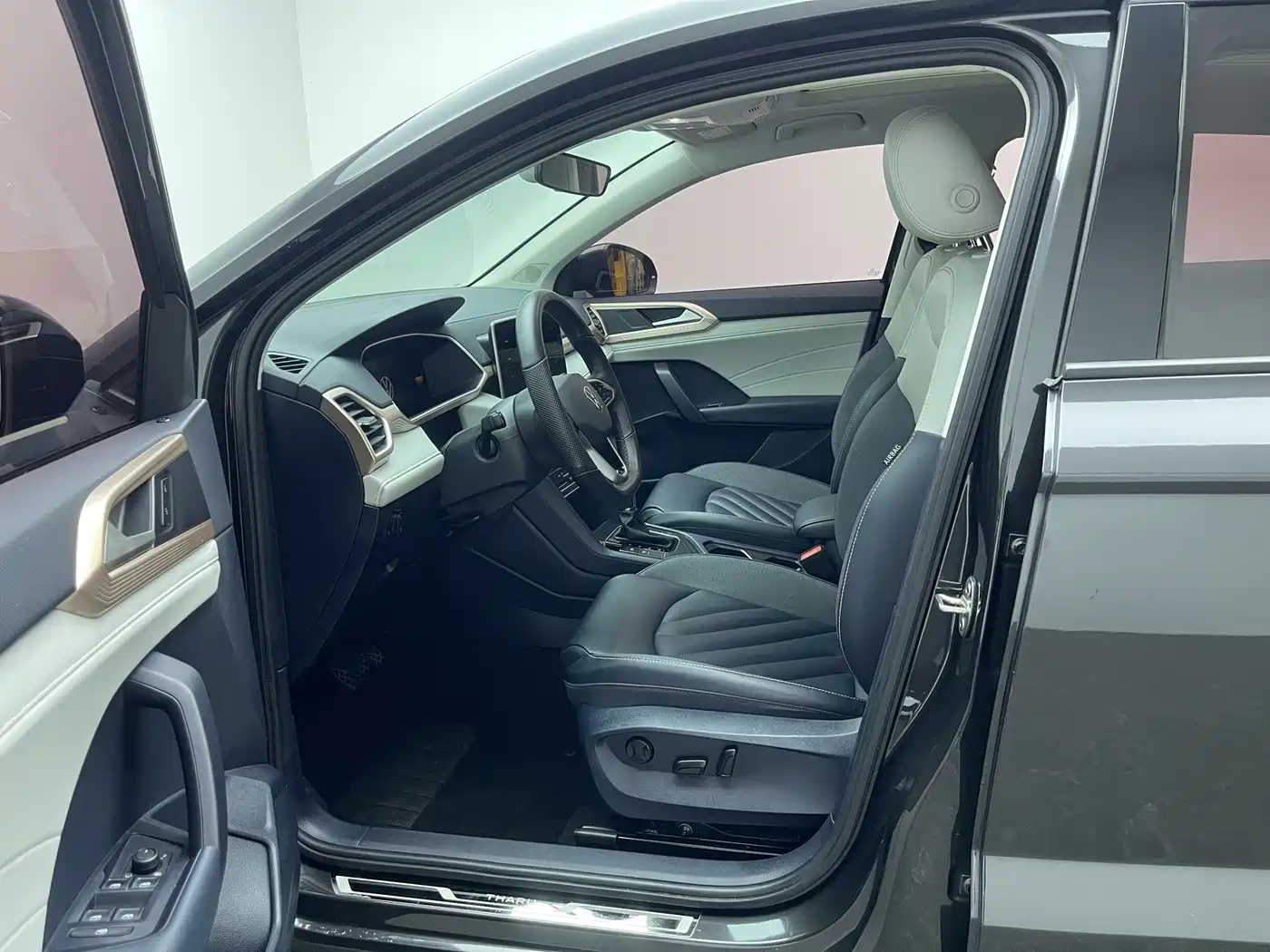 Volkswagen Tharu, миниатюра 11