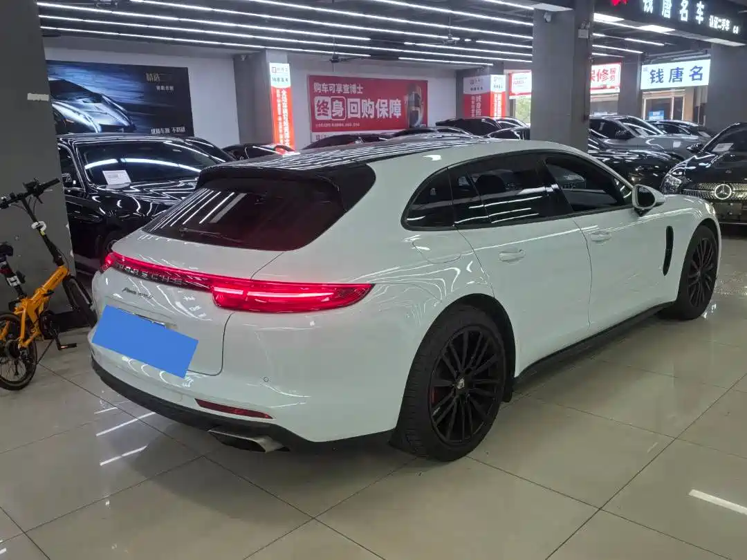 Porsche Panamera 2017 Panamera 4 Sport Turismo 3.0T фото 6