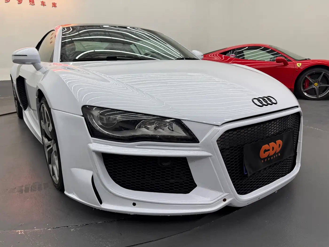 Audi R8 2010 5.2 FSI quattro фото 19