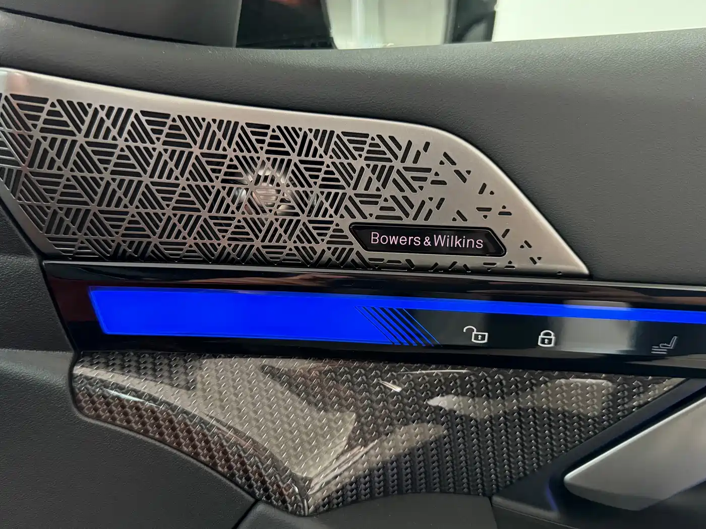BMW M5 New Energy 2025 M5 фото 20