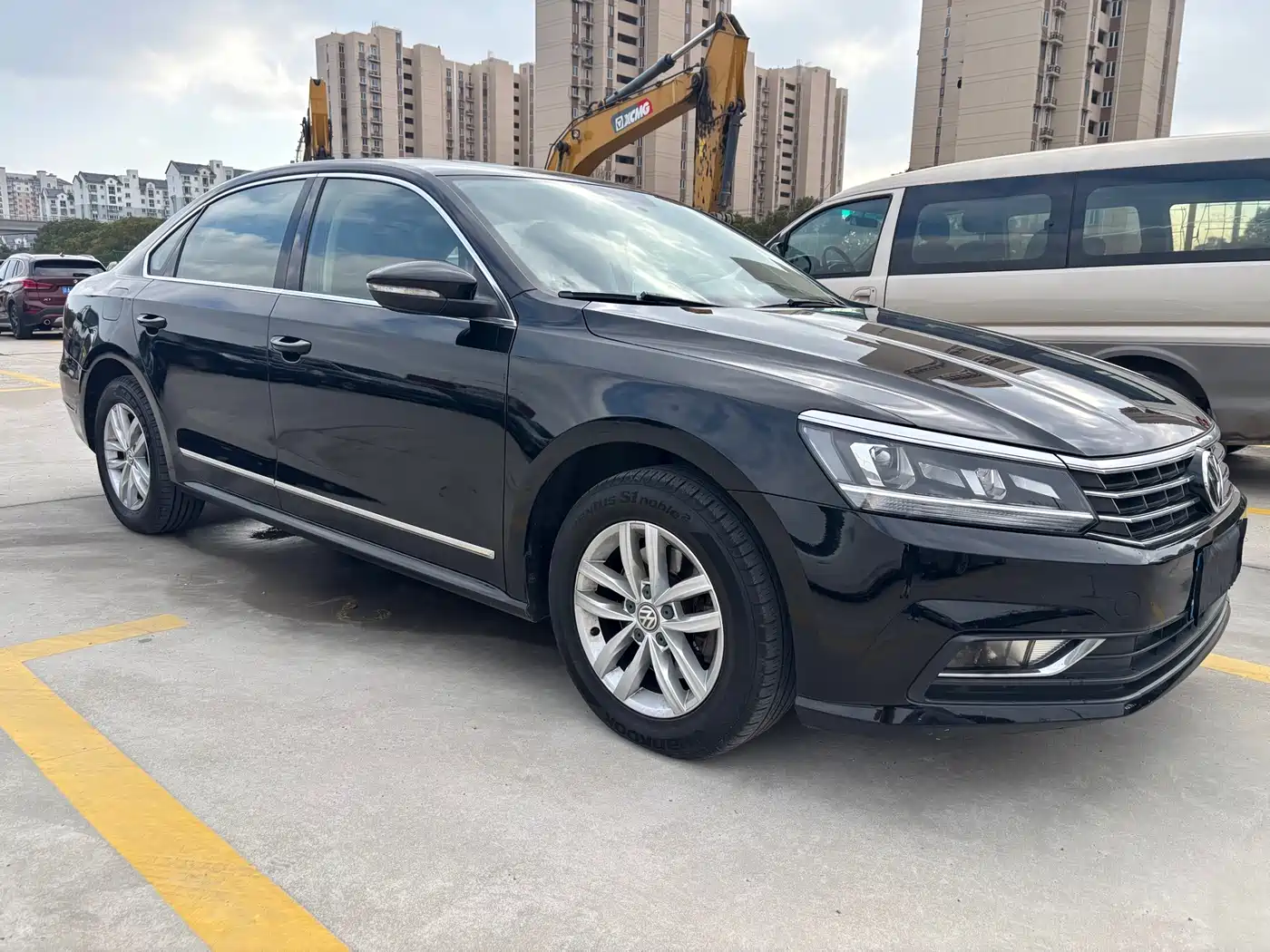 Volkswagen Passat 2015 1.8TSI Automatic Prestige Edition фото 2
