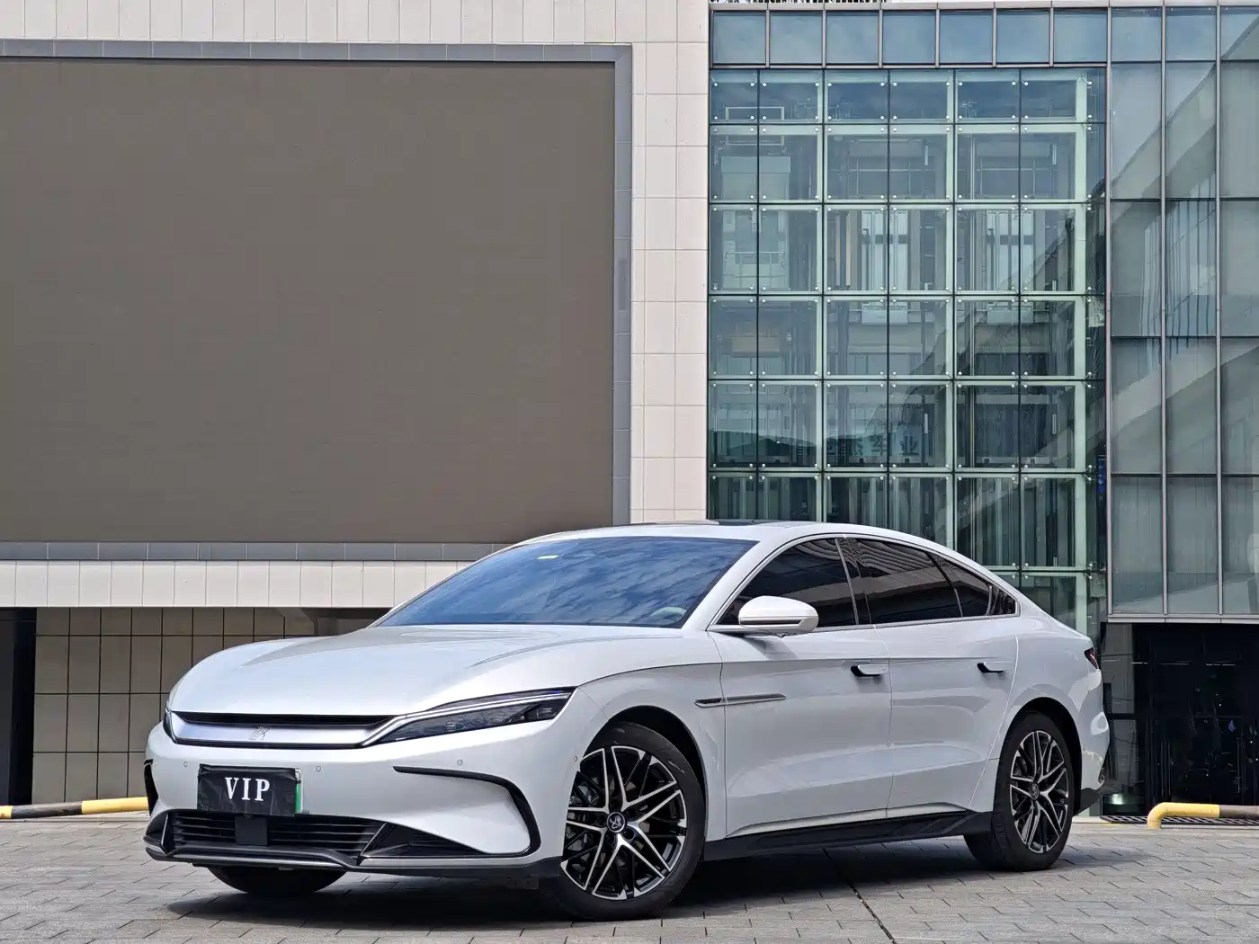BYD Han 2025 Model EV 605KM Premium Version