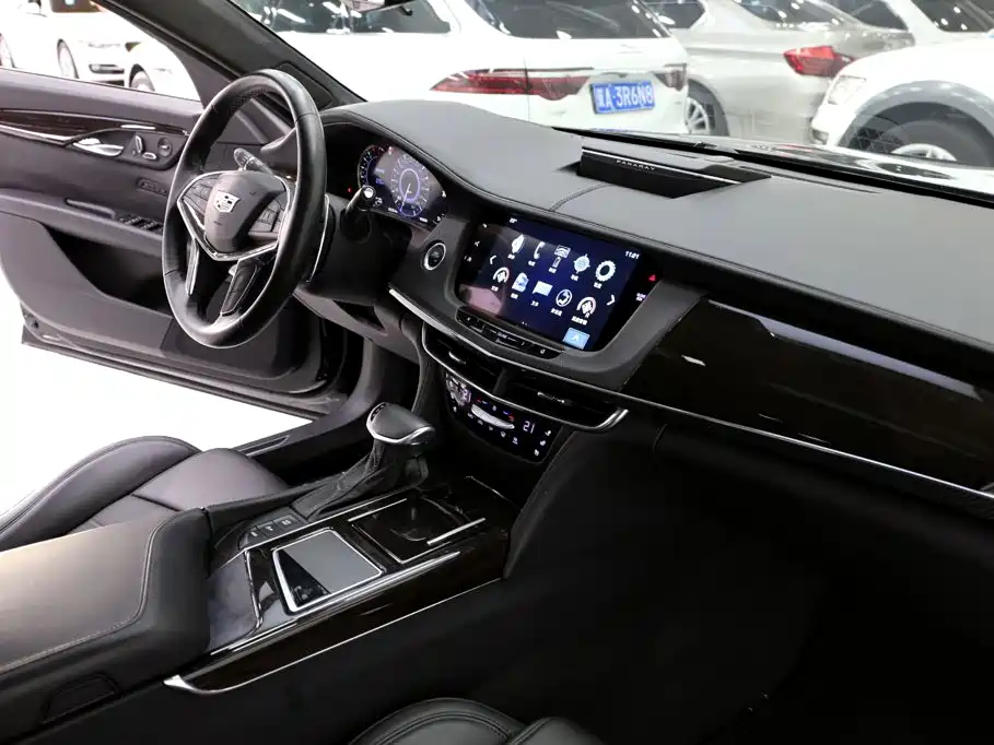 Фото 18 - Cadillac CT6