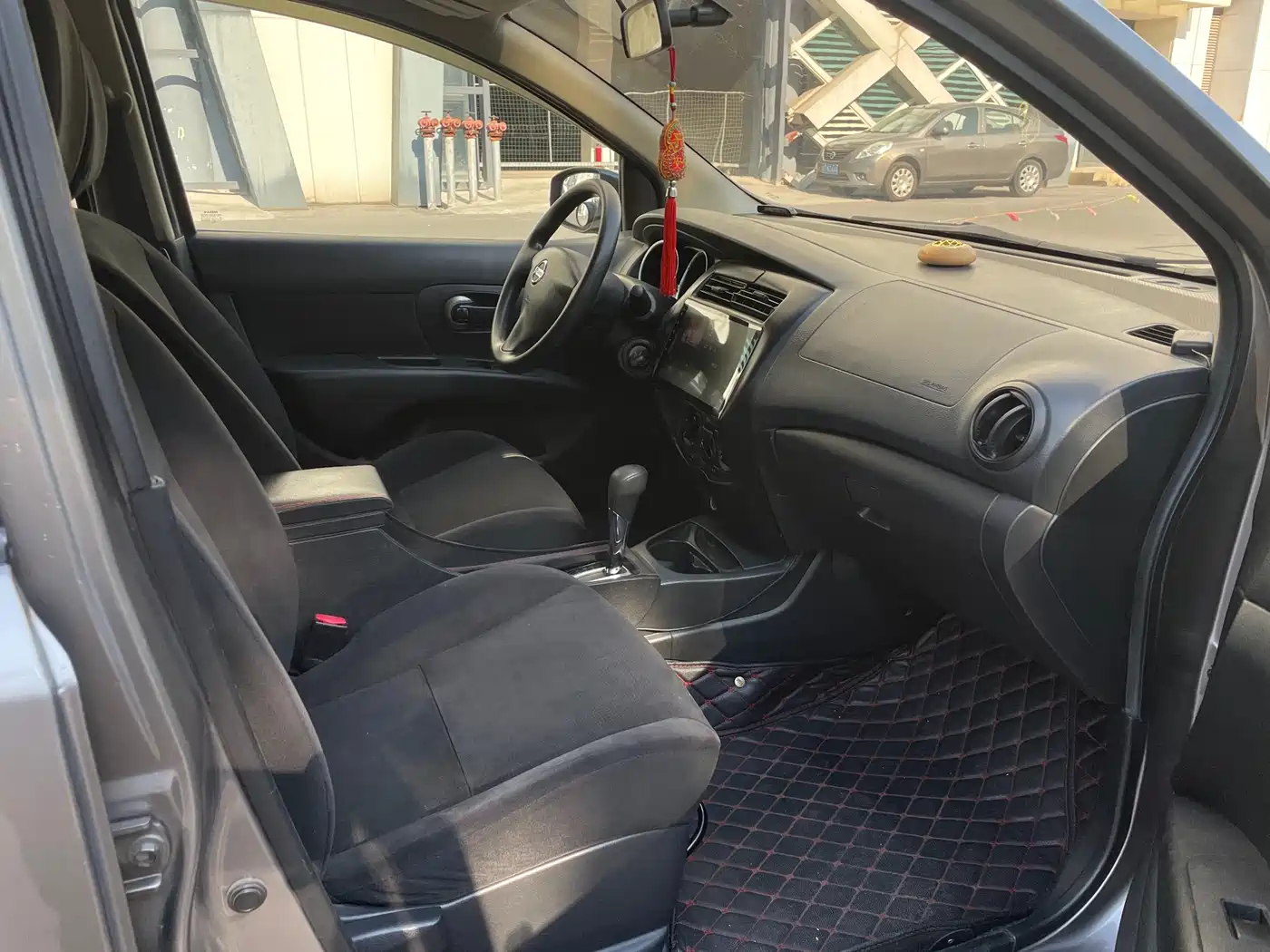 Nissan Livina 2015 2013 1.6XE CVT Comfort