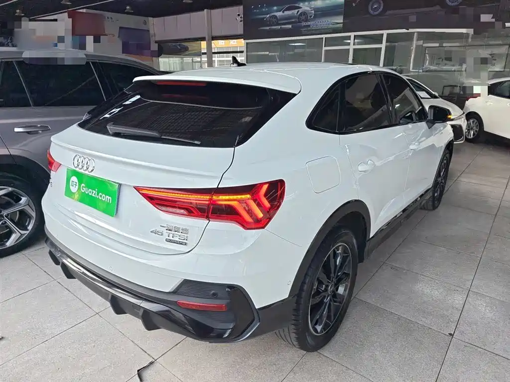 Audi Q3 Sportback 2022 45 TFSI quattro Luxury фото 5