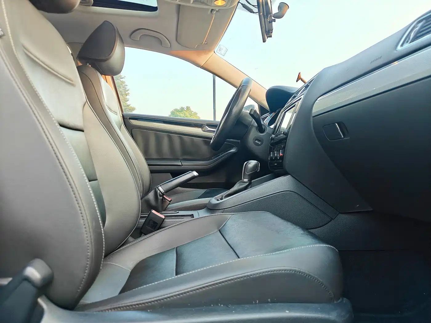 Volkswagen Sagitar 2017 230TSI Automatic Comfort фото 10