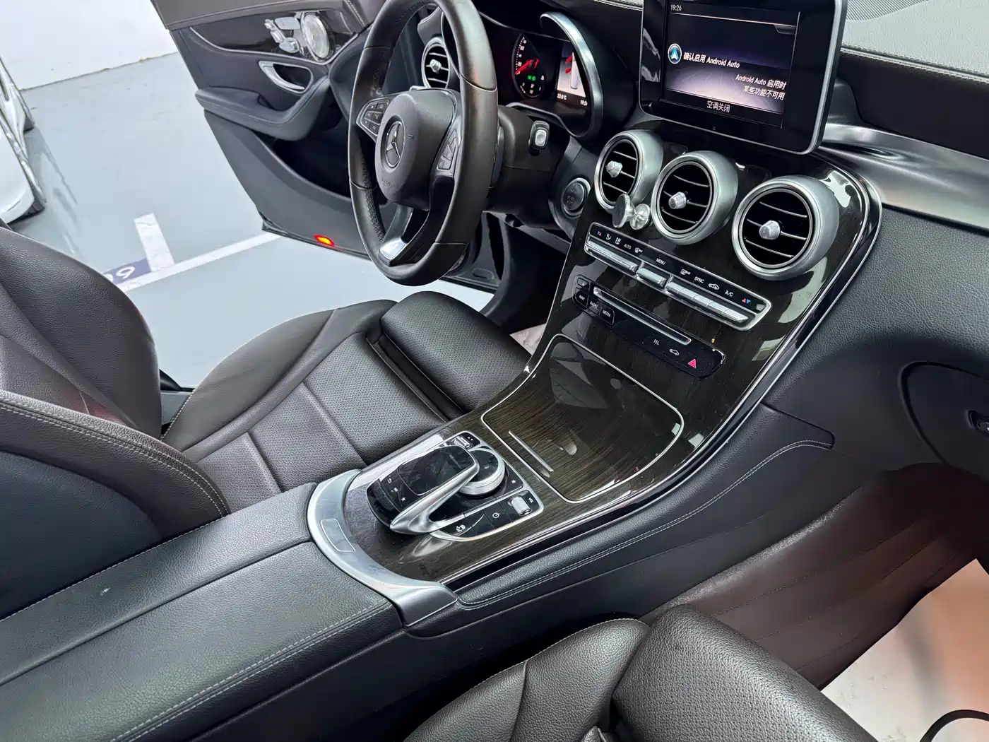 Mercedes-Benz GLC 2018 GLC 260 4MATIC Dynamic фото 13
