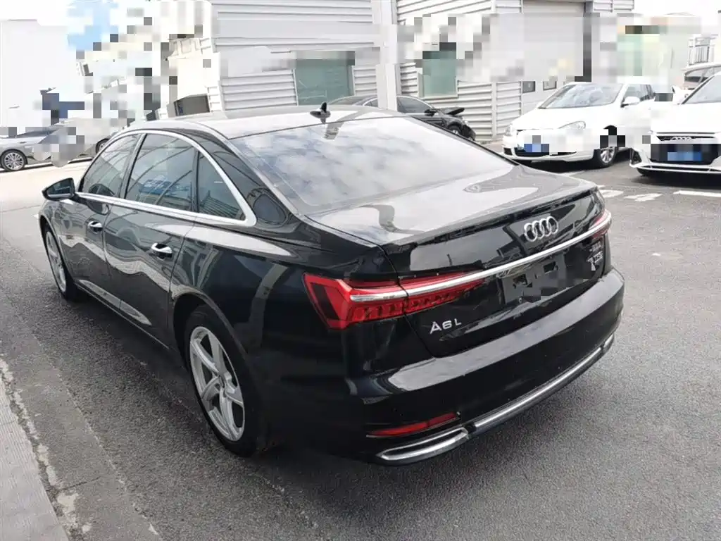 Audi A6L 2021 45 TFSI quattro Exclusive Elegance фото 9