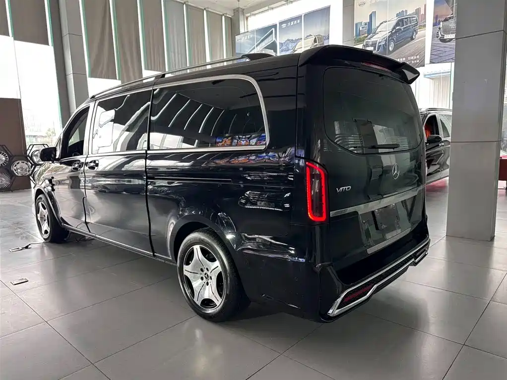 Mercedes-Benz Vito 2023 2.0T Business 7-Seater фото 27