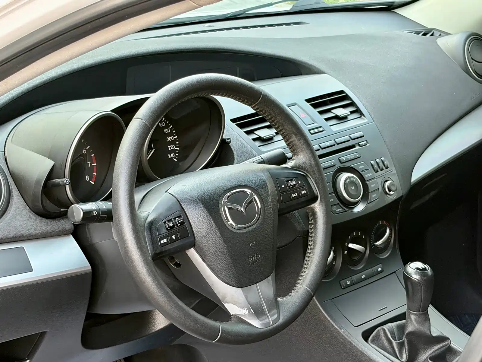صورة 20 - Mazda Mazda3 Axela