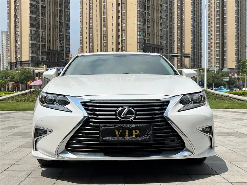 Lexus ES 2015 200 Elite Edition фото 2
